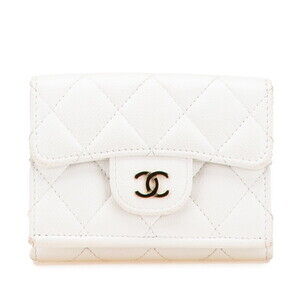 CHANEL Authentic White Caviar Leather Logo Wallet